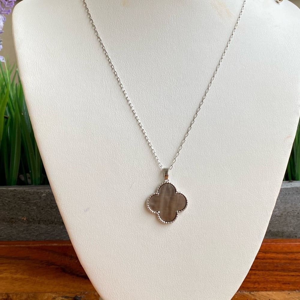NECKLACE - Picture 2 of 5